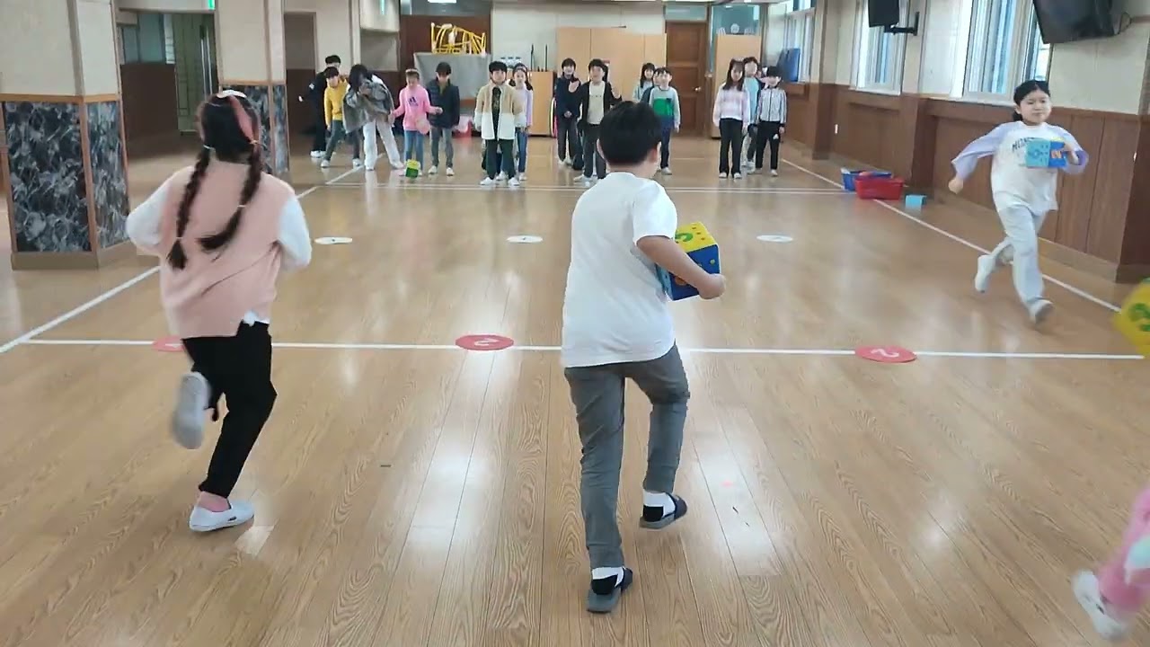 [4학년3반체육시간]-주사위달리기(숫자원마커 밟고오기미션) -남수원초등학교