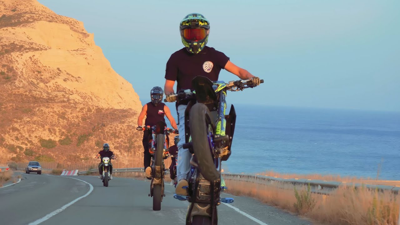 SUPERMOTO | RIDE THE HORIZON