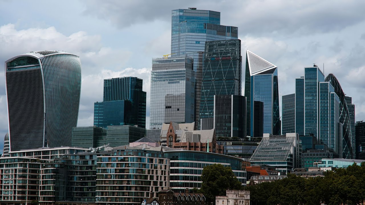 The Calm Side of Urban Life