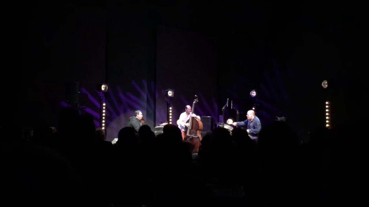 ★ ERIC LEGNINI ft. SYLVAIN ROMANO & JEFF BALLARD