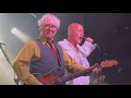 Miniature de la vidéo de la chanson Dancing In The Storm (Live)