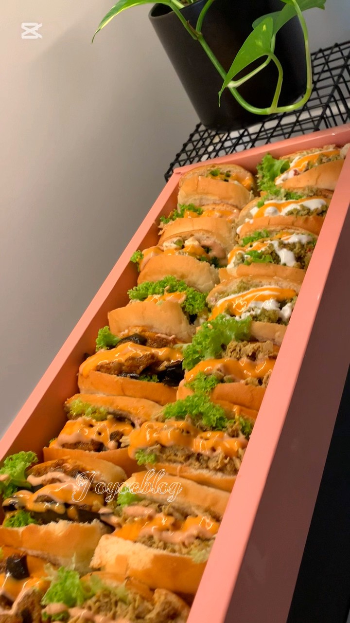 sandwich様4点おまとめページ Amazon.com: 1000 Piece Encyclopedia of Sandwiches Sandwich