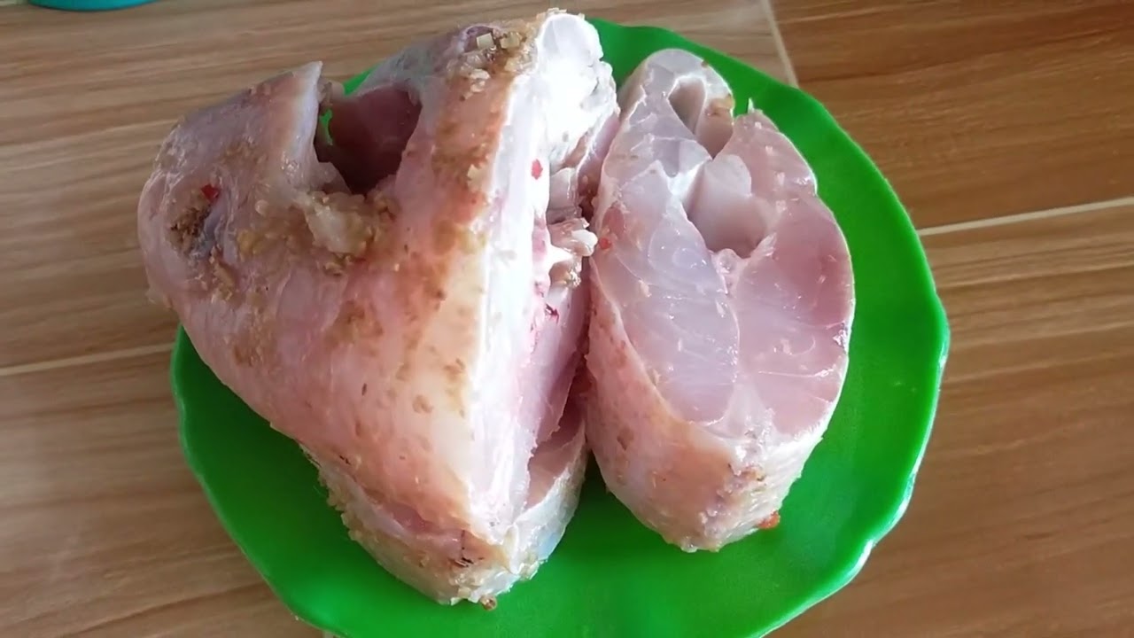 Cơm nhà ngon hết sảy, canh thịt bầm dưa Leo thanh mát, cá chiên giòn rụm