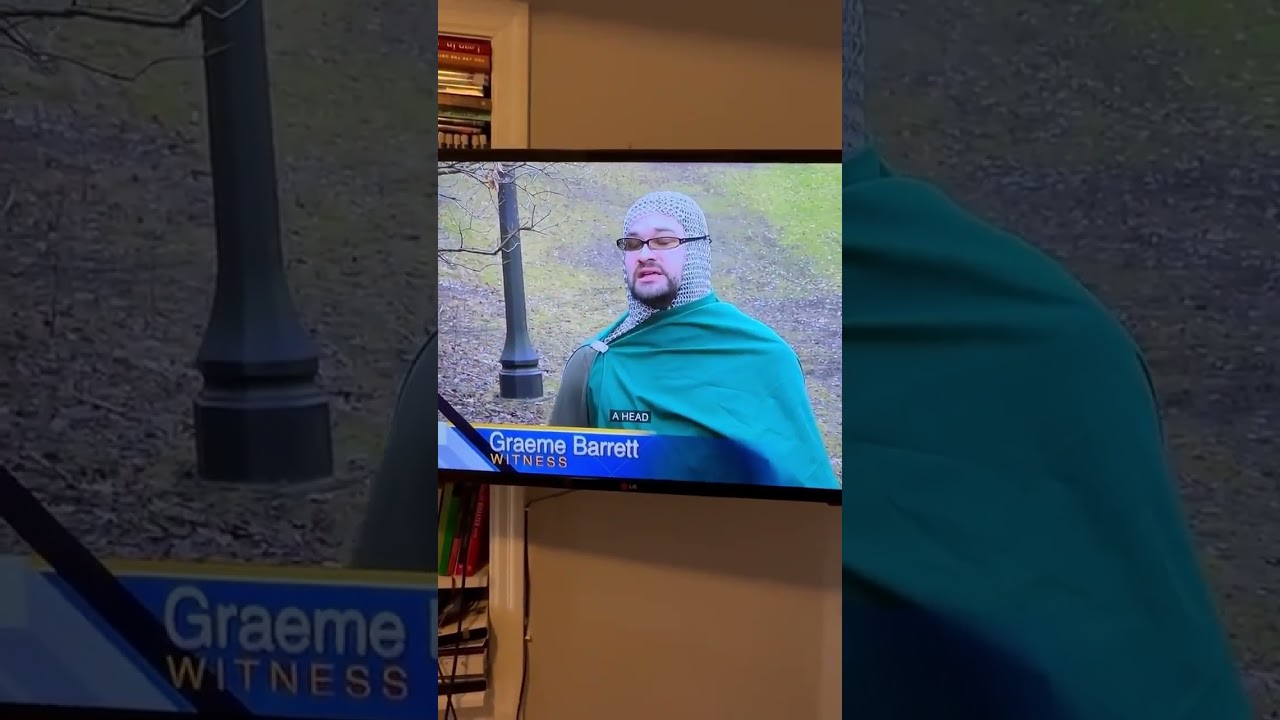 LARPer Stumbles onto A Dead Body - Ends up Contaminating the Crime Scene