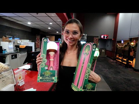Mrs Hawaii BOUGHT a WHOLE Theater to watch WICKED