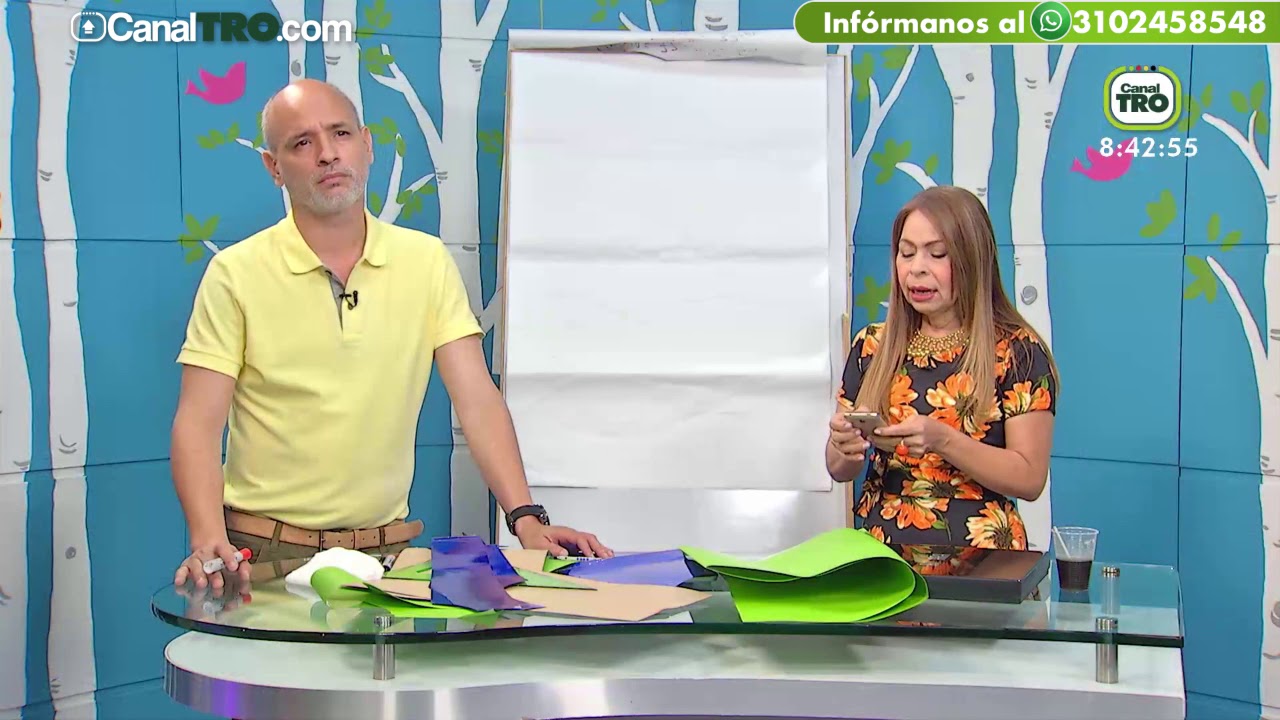 Falda con cola y blusa drapeada por Diego Bohórquez - Hecho Con Estilo