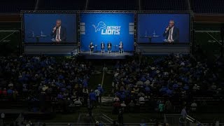 Fans ask questions at annual STM Summit