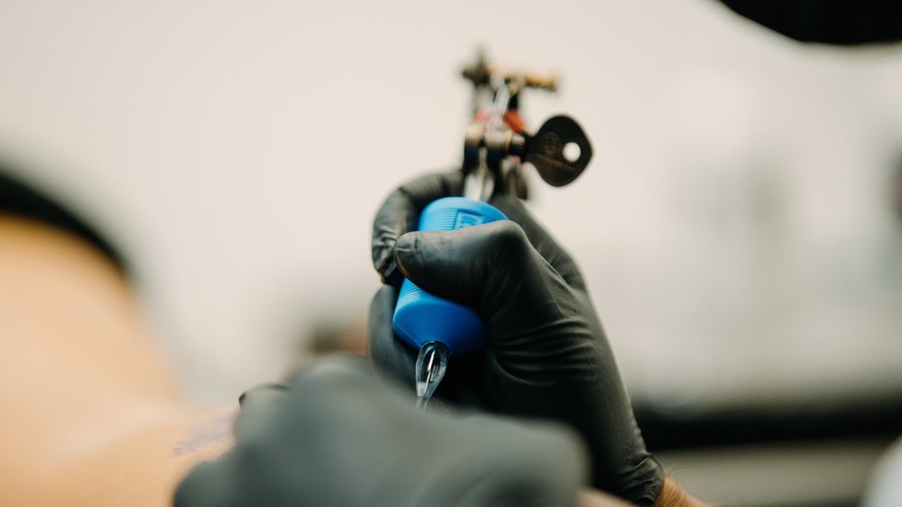 Pub turns away Maori with face tattoo sparking debate around anti-discrimination laws