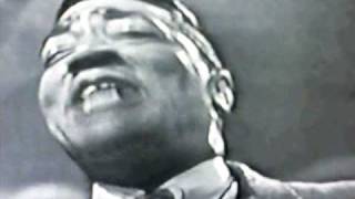 Robert Anderson singing "It's In My Heart"