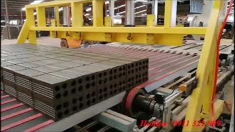 [HIỆP SÁNG] Robot xếp gạch 4 lỗ lên pallet gỗ