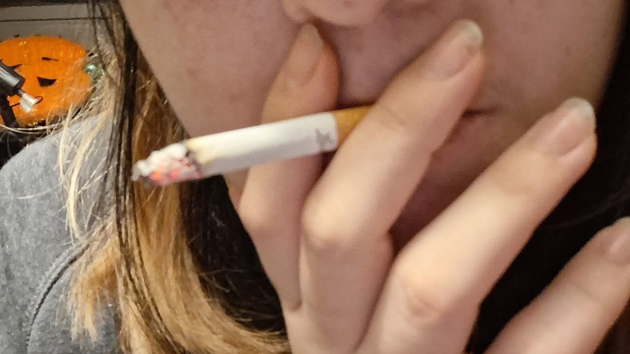 Smoking and munching on cheeseburgers, Jake webber know who I am 