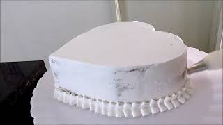 FAĆA UM BOLO CORAĆĆO USANDO UM BOLO REDONDO/ BOLO CORAĆĆO DIA DOS NAMORADOS/ DECORANDO BOLO CORAĆĆO. FAĆA UM BOLO CORAĆĆO USANDO UM BOLO REDONDO/ BOLO CORAĆĆO DIA DOS NAMORADOS/ DECORANDO BOLO CORAĆĆO.