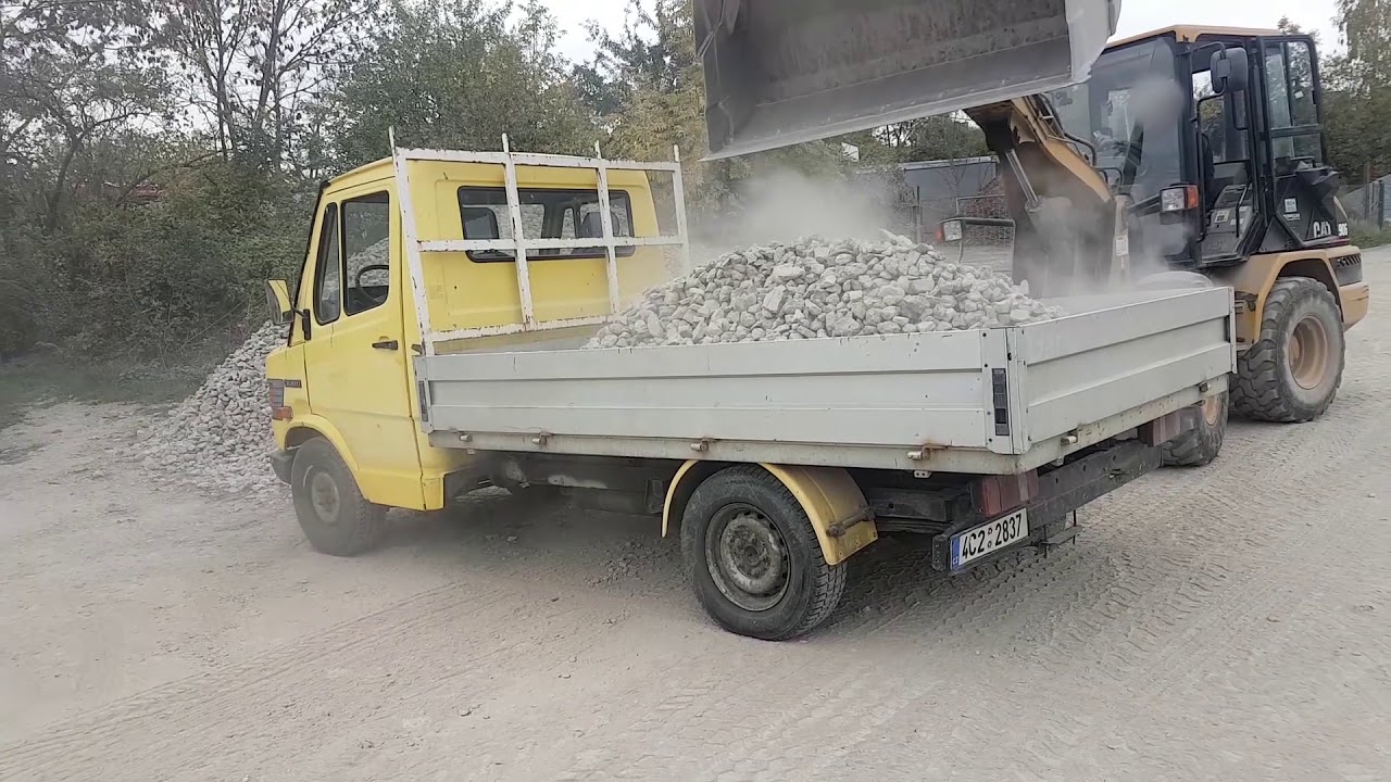 Шкворень мерседес 308d