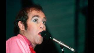#18 - Idol - Elton John/Ray Cooper - Live in London 1977