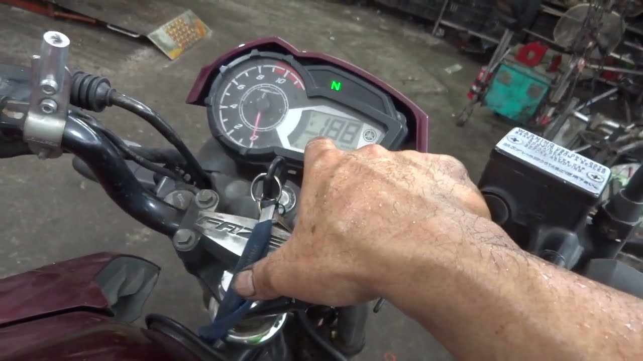 ECM da FAZER 150 não aciona bomba de combustível. Veja solução. Leia descrição.