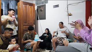Kasih Surprise Ke Rumah Akung  Sepeda Dari Pakde Kumis Dan Buni Siap Dibawa Keliling Komplek