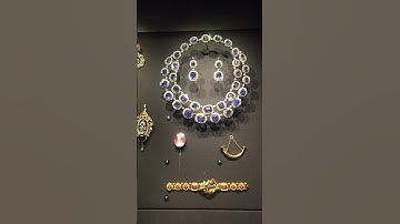 V&A Sapphire demi-parure