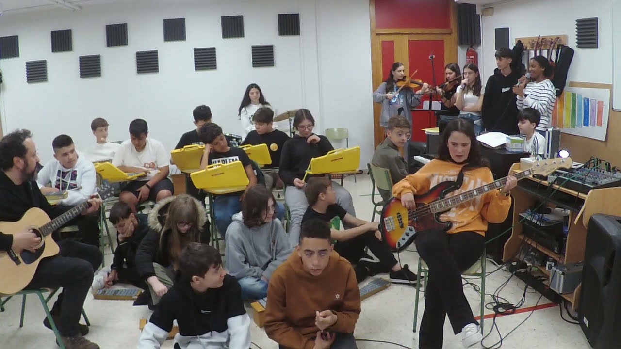 CPI de PONTECESURES - 2º ESO - Mon Amour (Aitana e Zzoilo)