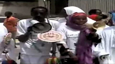 Anti-government Muslim protesters march in Somali capital(July 05, 2010)