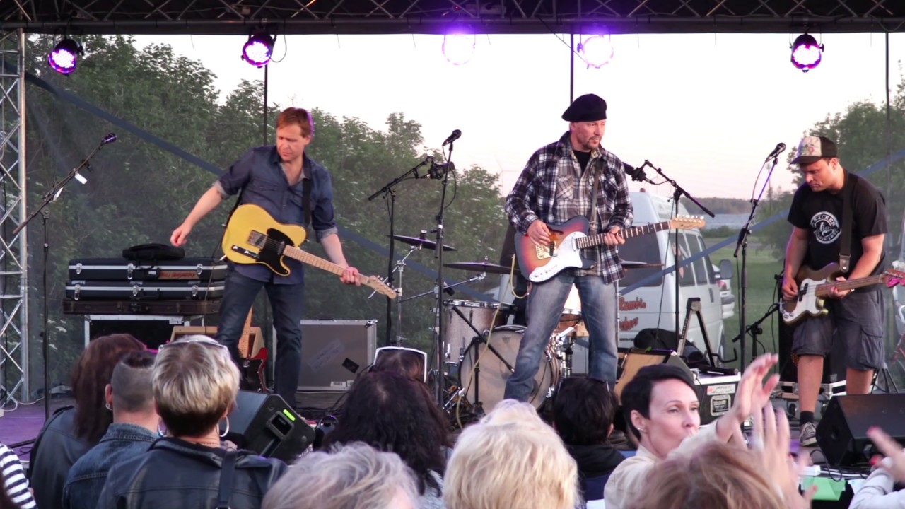 Pauli Hanhiniemen Retkue - Äiti pojastaan pappia toivoi - Kahvila Ruiskuhuone 2017