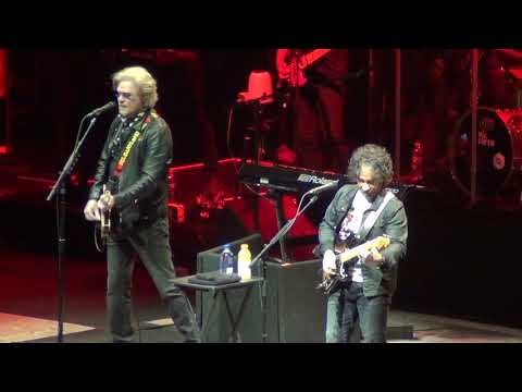 Hall & Oates en Chile - "Maneater"