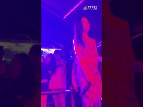 玫瑰星云 HOLY - 刘柏辛 LEXIE LIU Live
