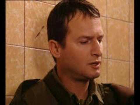 החמישיה הקאמרית - עקרת בית וחייל