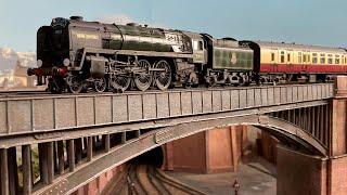 Oliver Cromwell Turns 70! - Celebration with Stunning Hornby Model & Archive Sound!