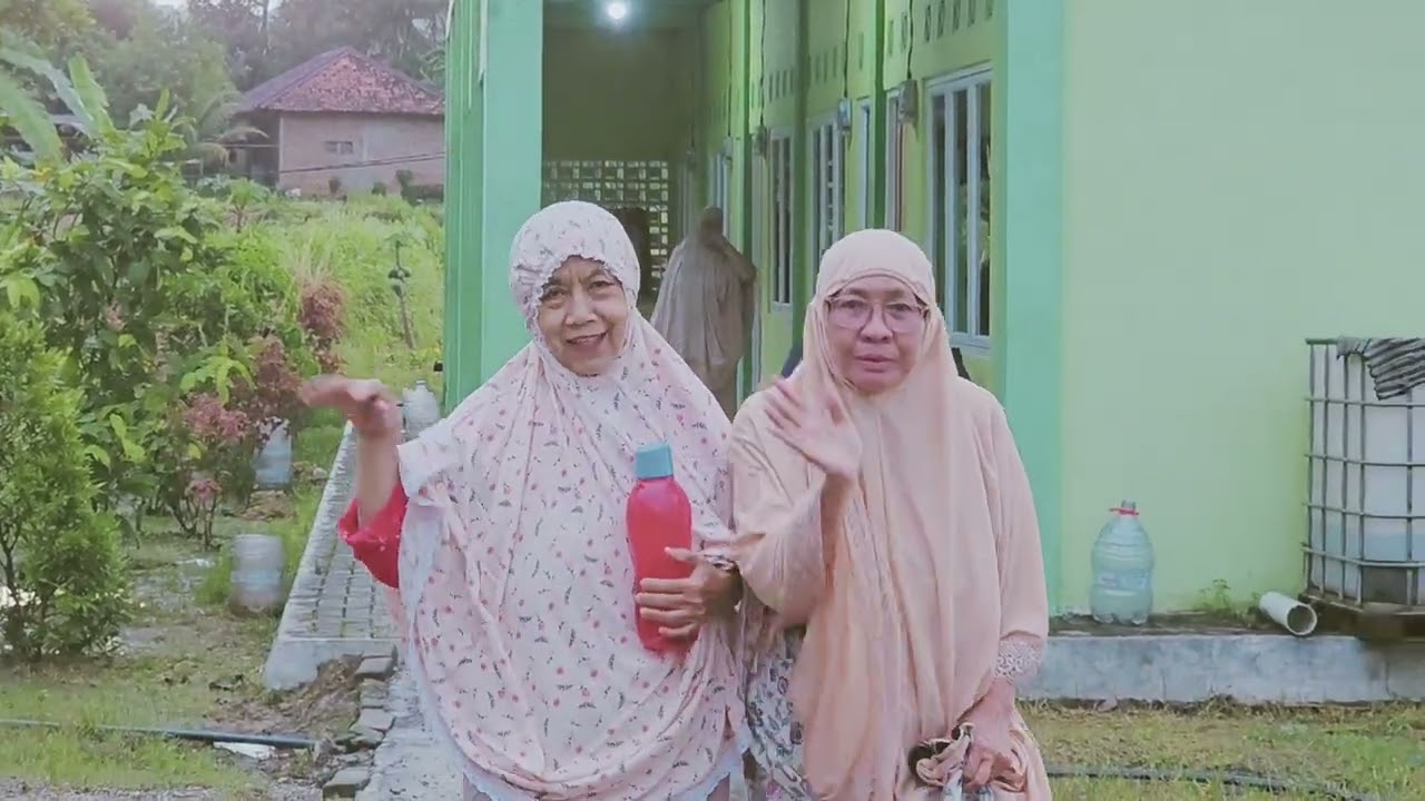 PONDOK INI KHUSUS SANTRI LANJUT USIA!! BUKA PUASA BERSAMA SANTRI DI PONPES LANSIA DARUN NAIM BOGOR