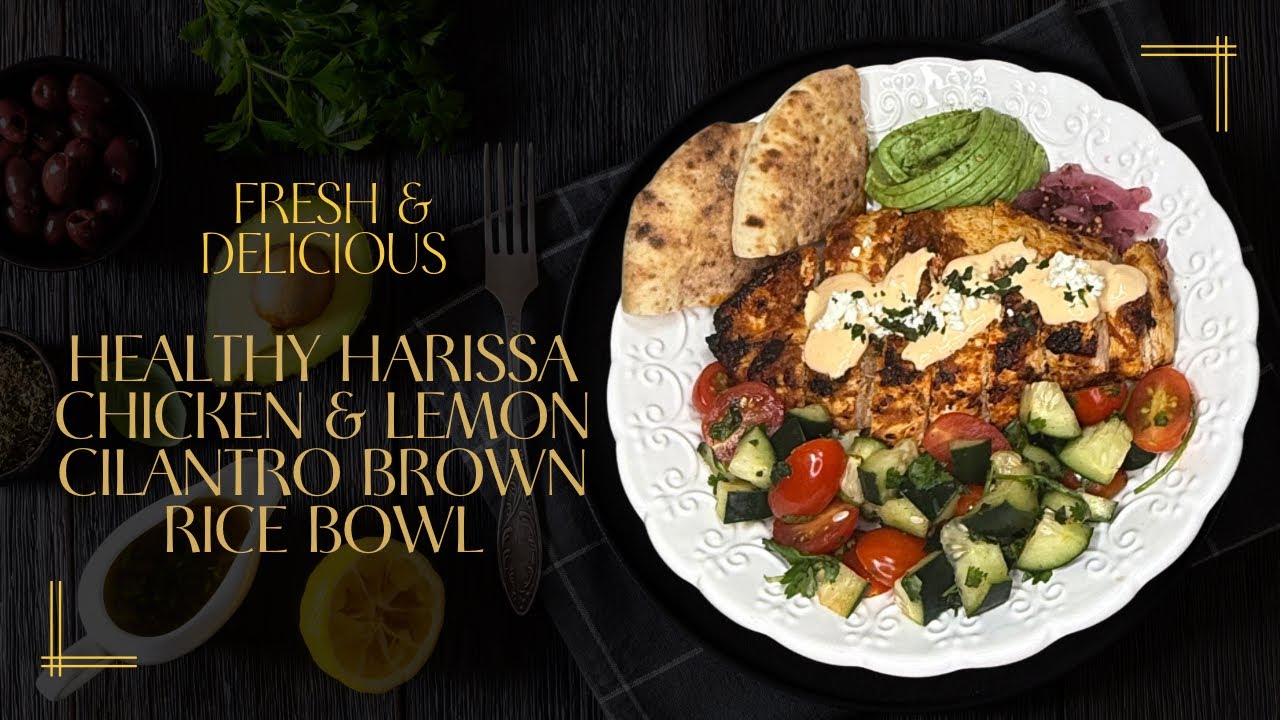 This harissa chicken lemon-cilantro brown rice bowl is spicy, creamy, and packed with protein 🍋