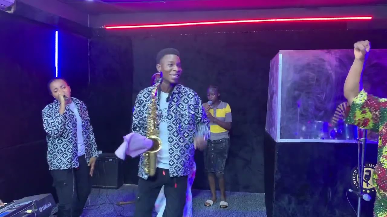 AKD Sax on Exceptional worship with Inioluwa @GDsHighlights @CentralGospelMusic 