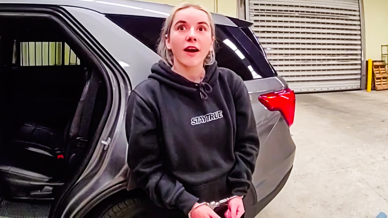 Woman With Fake 'CHASEM3' Tag Gets Pulled Over... Wait Until You Hear Her Job