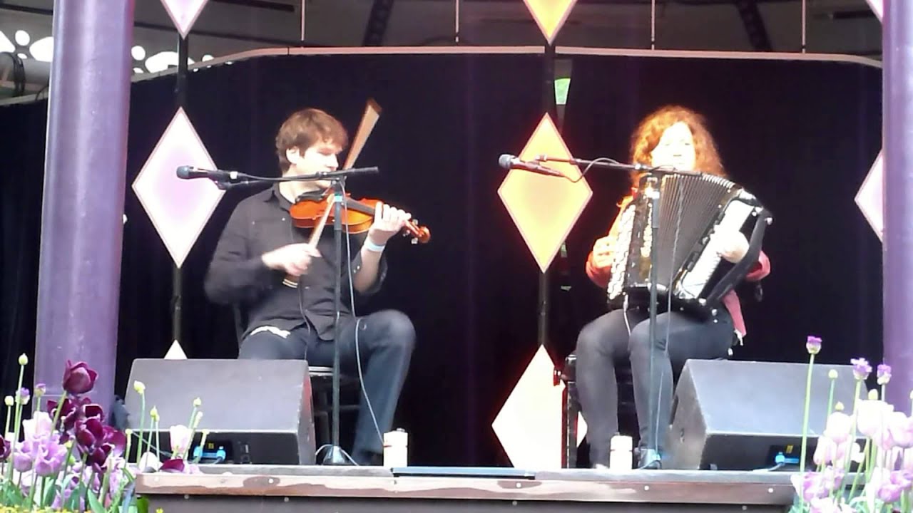 Jensen & Bugge  -  Bryllupshopsa i Tivoli