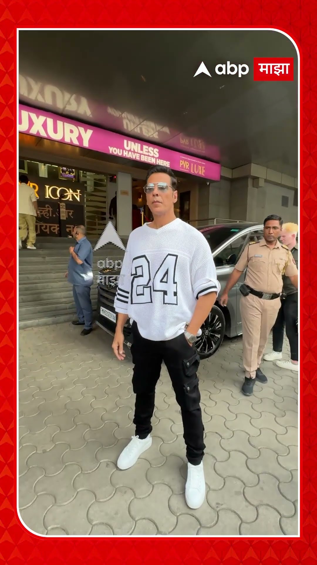 Akshay Kumar Spot : खिलाडी अक्षयचा ग्लॅमरस लूक