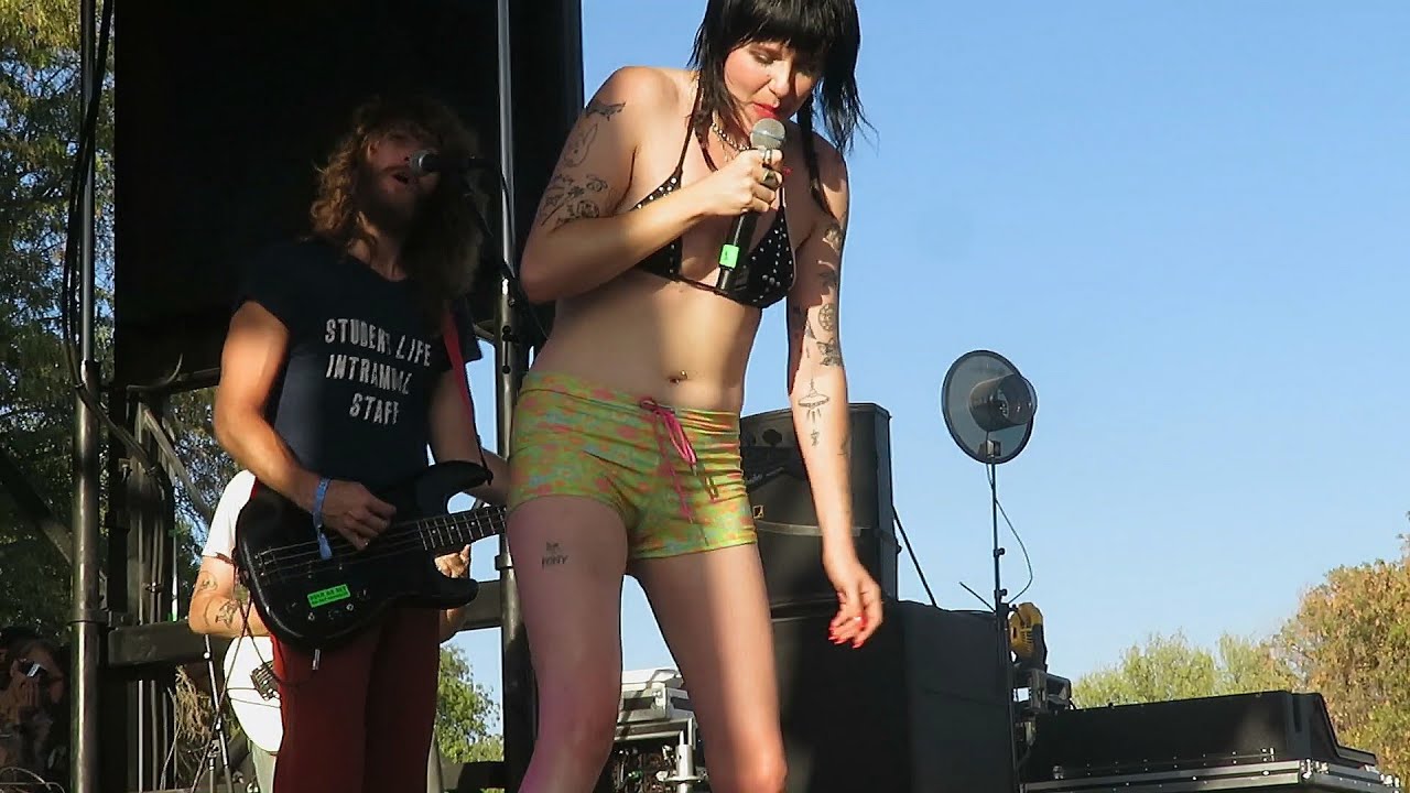 SURFBORT ON BEACH STAGE AT DESERT DAZE 2022