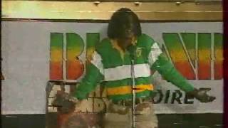 ALPHA BLONDY (multipartisme)