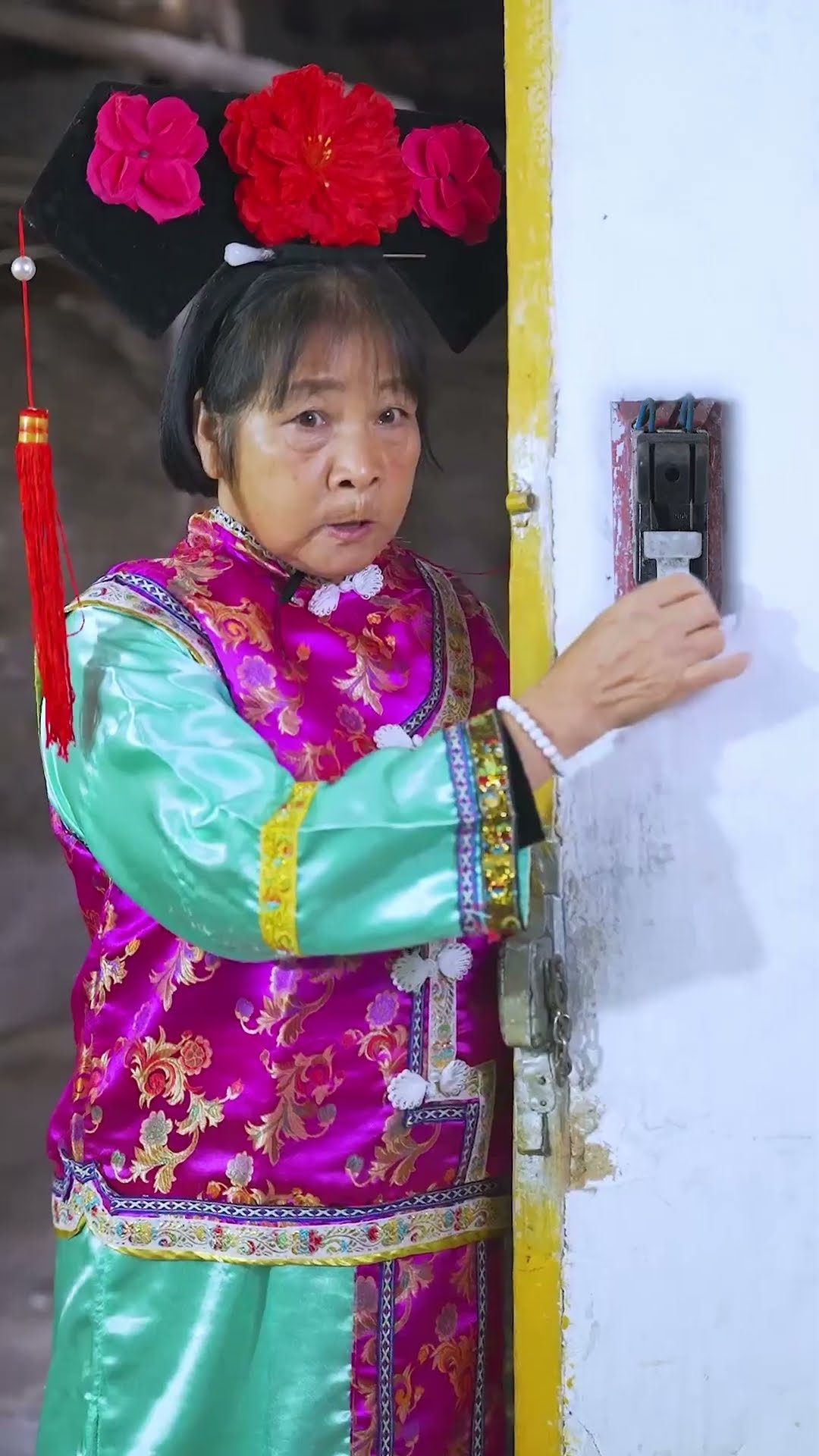 Fat girl released the crocodile to stop Rong's mother from tracking down Gui Ge! ! #shorts#guige