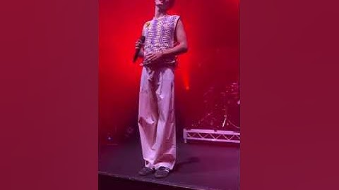 Henry Moodie - Drunk Text live in Brisbane