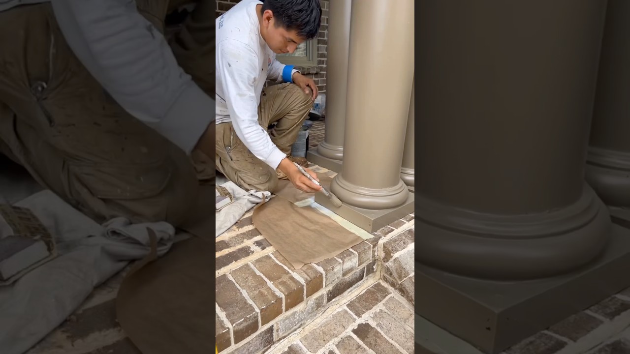 🏛️🎨 Repainting Round Smooth Columns In Front Of House 