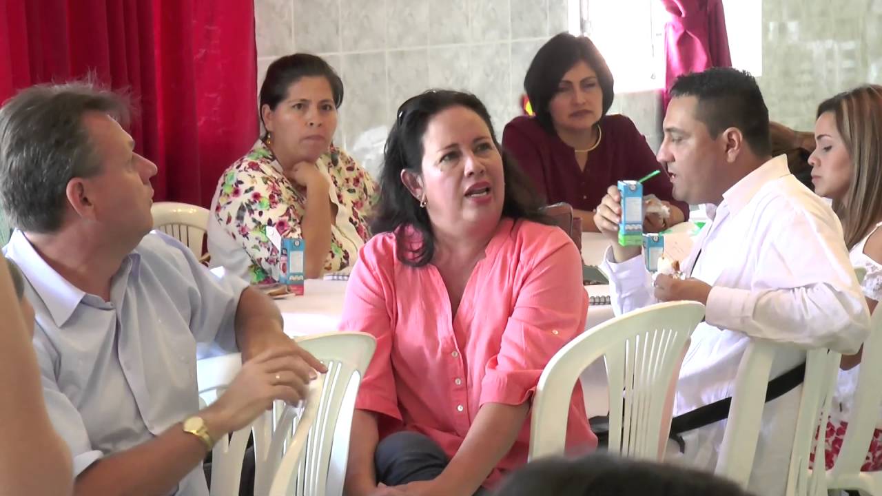 28/05/16 Importante reunión para construir sueños en el municipio. camera iphone 8 plus apk