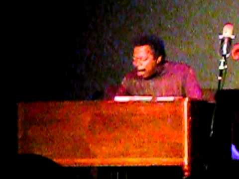 Chester Thompson solo on Hammond B-3  (#2)