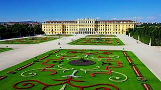 Дворец Шёнбрунн в Вене. Австрия.