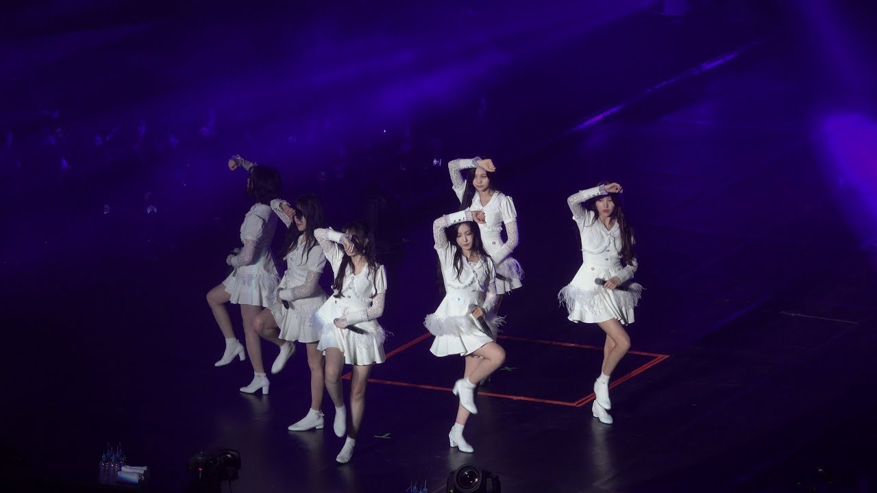 [4K] 180228 여자친구(GFRIEND) 대만콘서트 바람에 날려 (Gone with the wind)