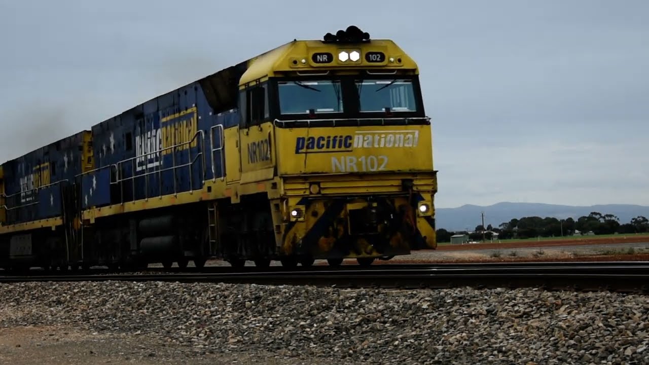 Freight Train (7MP5)