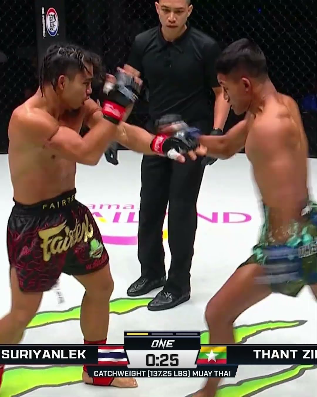 EPIC COMEBACK ? Suriyanlek and Thant Zin went head-to-head in a fiery Muay Thai showdown!