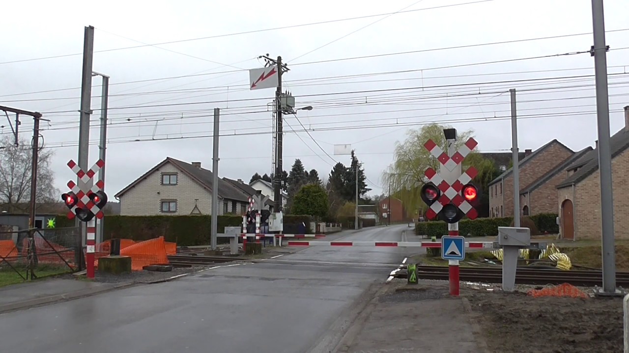 Passage a Niveau Naninne/ Spoorwegovergang/ Railroad-/ Level Crossing/ Bahnübergang