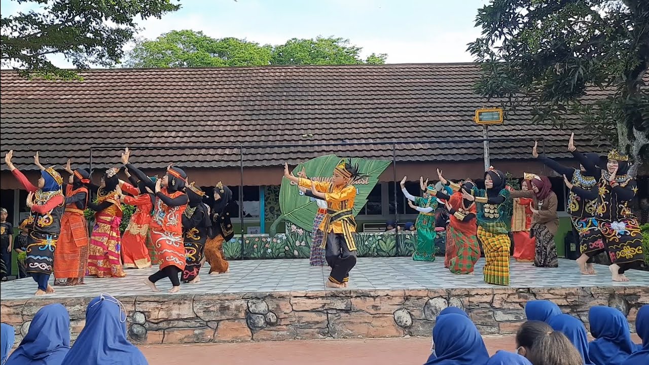 Wonderland Indonesia - Allfy Rev Feat Novia Bachmid (Cover Dance by 6A SD Patra Dharma 1 Balikpapan)