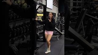 Why Your Smith Machine Squats Feel TERRIBLE 😭🍑