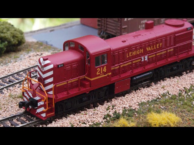 N Scale Atlas Alco RS2 First Look and Run on our 6”x42” Micro