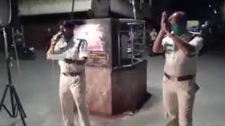 Police officer gives coronavirus twist to Aye Mere Humsafar | Song | Viral video | Udit Narayan